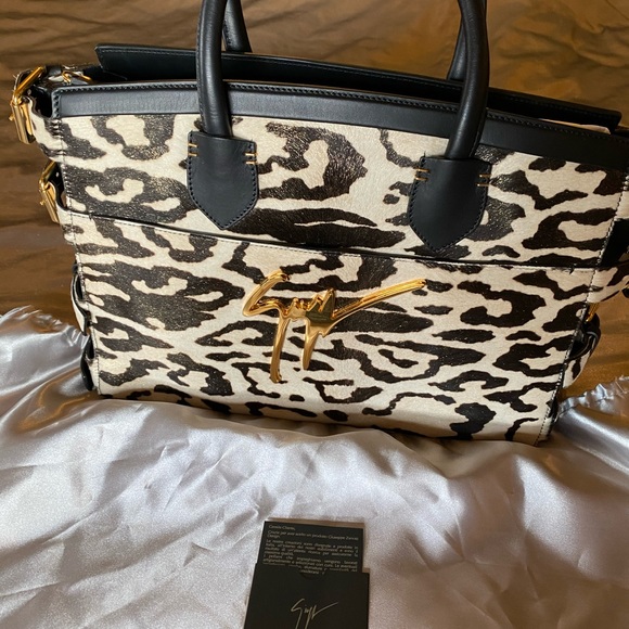 Giuseppe Zanotti Handbags - Gorgeous NWT Giuseppe Zanotti Large Ran Buckle Bag